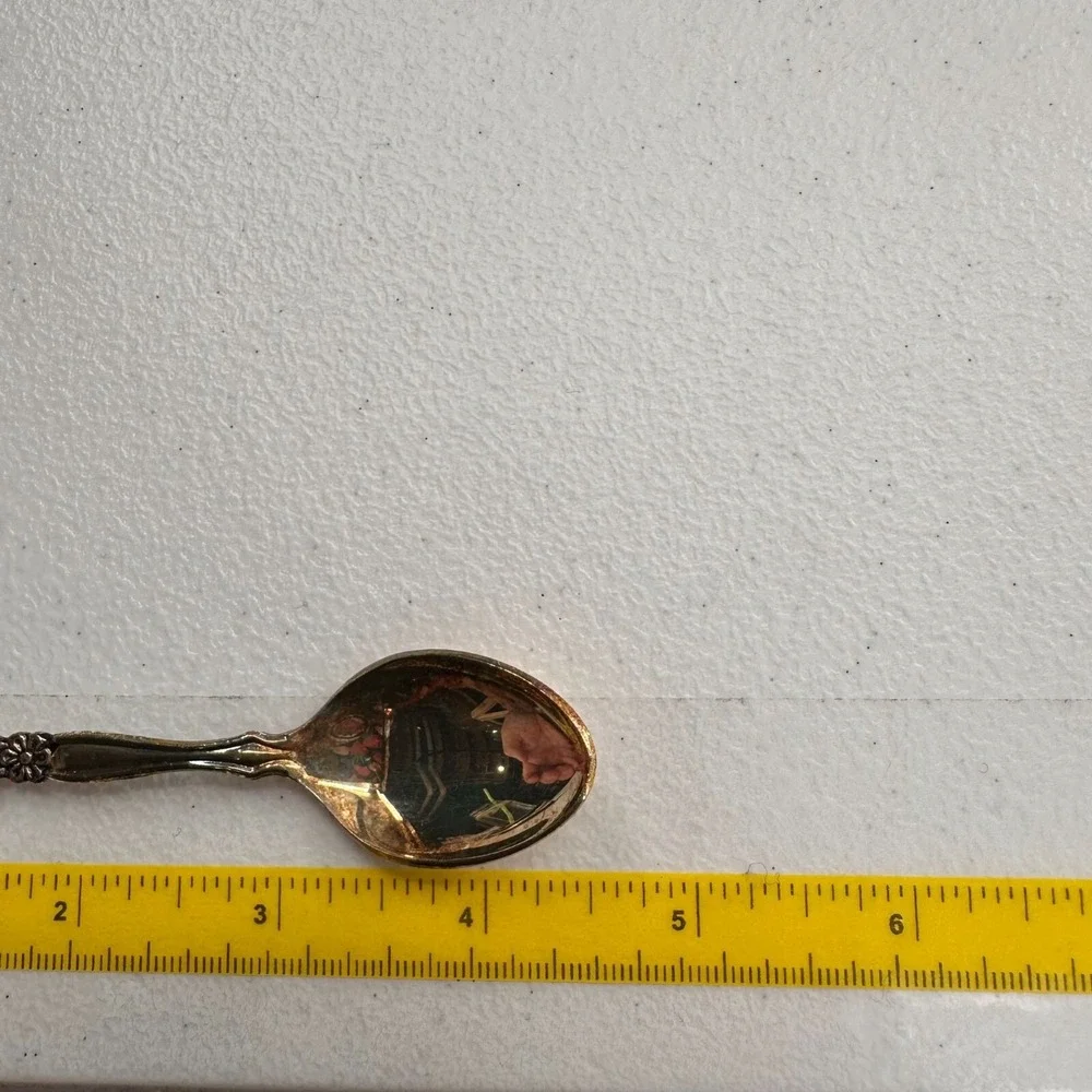 Set Of 2 Silver Plated Collectible Spoons Disney New York City‎ Souvenir liberty